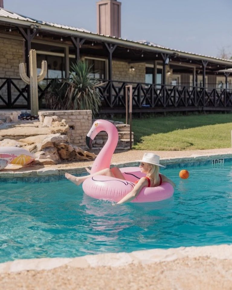 Instagram post from estateonlaketravis. This post is in position 9.